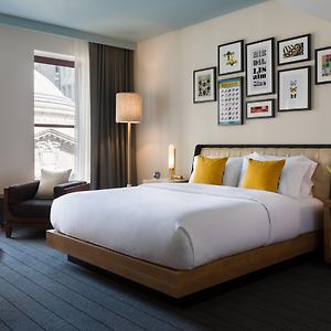Premium King Room Walk Shower City View